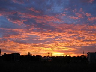 красивый закат на даче